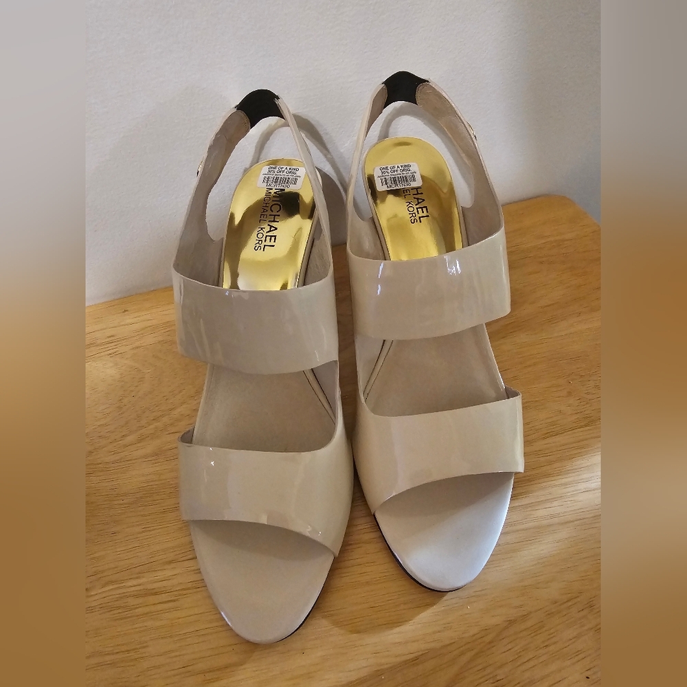Michael Kors Women's Cream Sandals